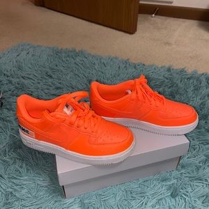 12C Air Force 1 Orange.